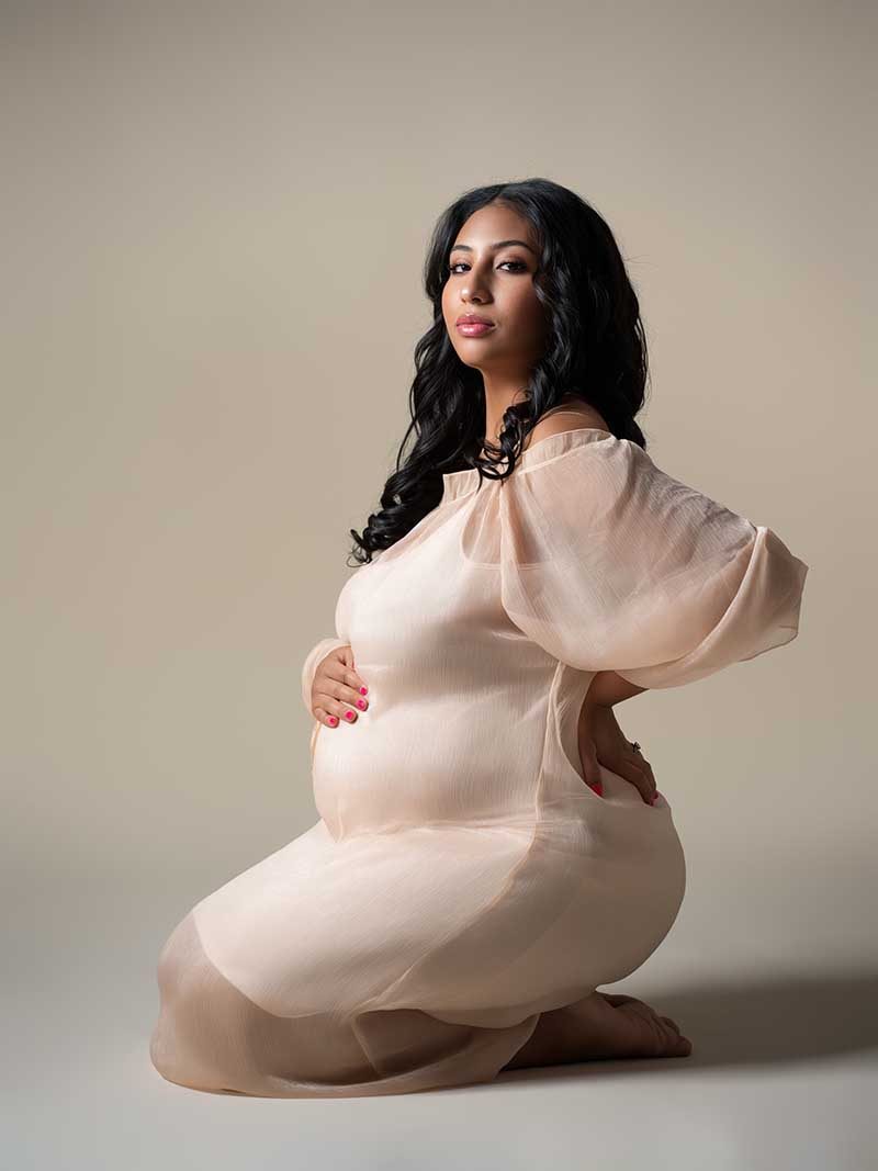 Maternity portrait — classic edit by Maternity Haus